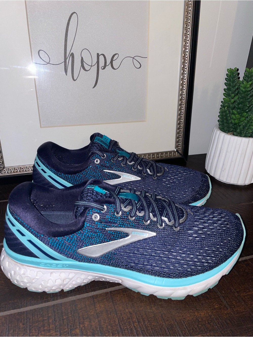 Brooks Ghost 11 Navy & Teal Women's Running Sneakers Size 9